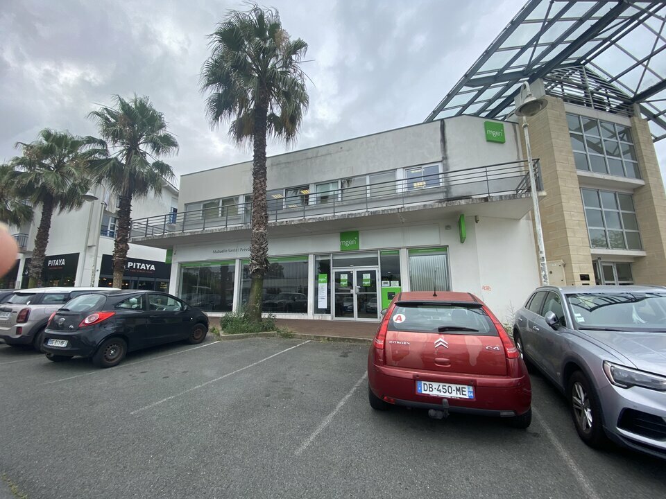 CBRE IPC Immobilier d'entreprise LOCATION Local commercial  ANGLET 20240802FD