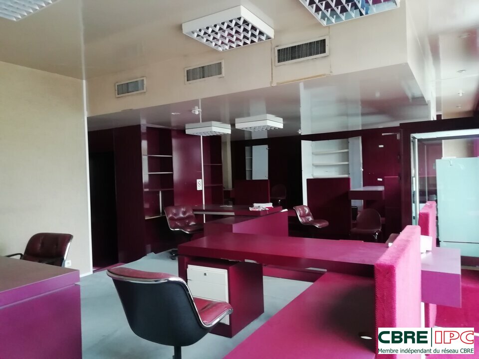 CBRE IPC Immobilier d'entreprise LOCATION Local commercial  DAX 7175YA/CR