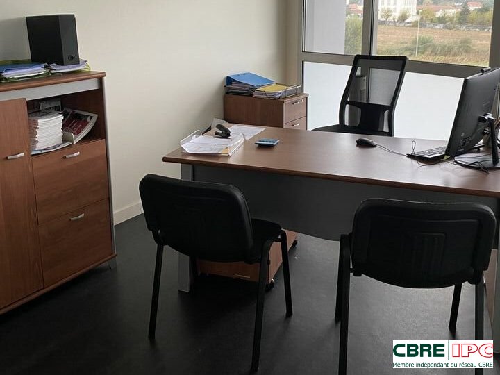 CBRE IPC Immobilier d'entreprise LOCATION Bureau  ANGLET 7226FD2