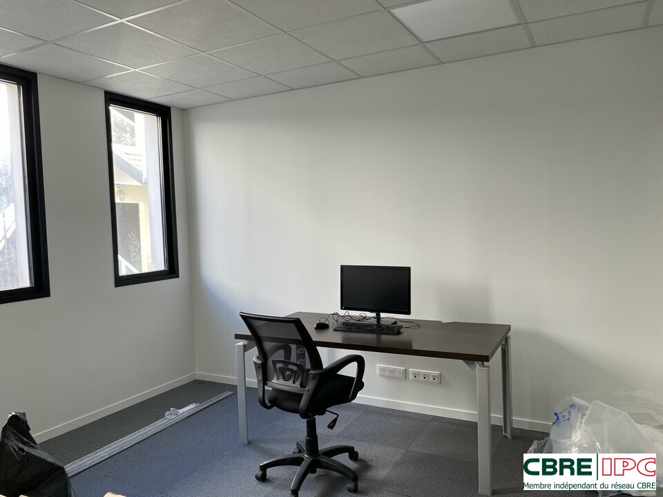 CBRE IPC Immobilier d'entreprise LOCATION Bureau  BAYONNE 7255FD