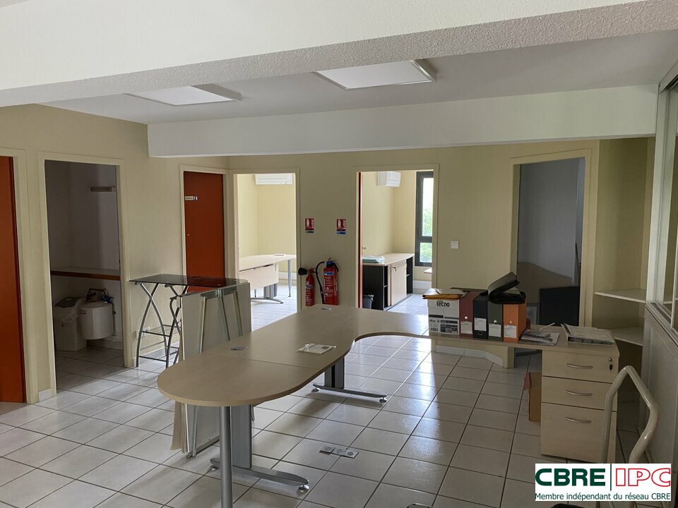 CBRE IPC Immobilier d'entreprise LOCATION Bureau  MONT DE MARSAN 7465YA