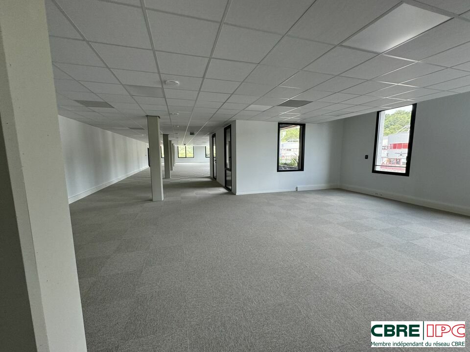 CBRE IPC Immobilier d'entreprise LOCATION Bureau  ANGLET 7480FD