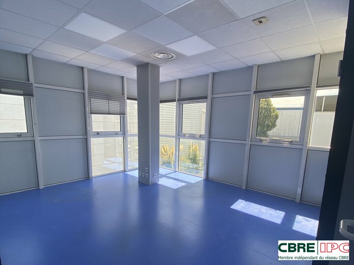 CBRE IPC Immobilier d'entreprise VENTE Bureau  ANGLET 7530FD