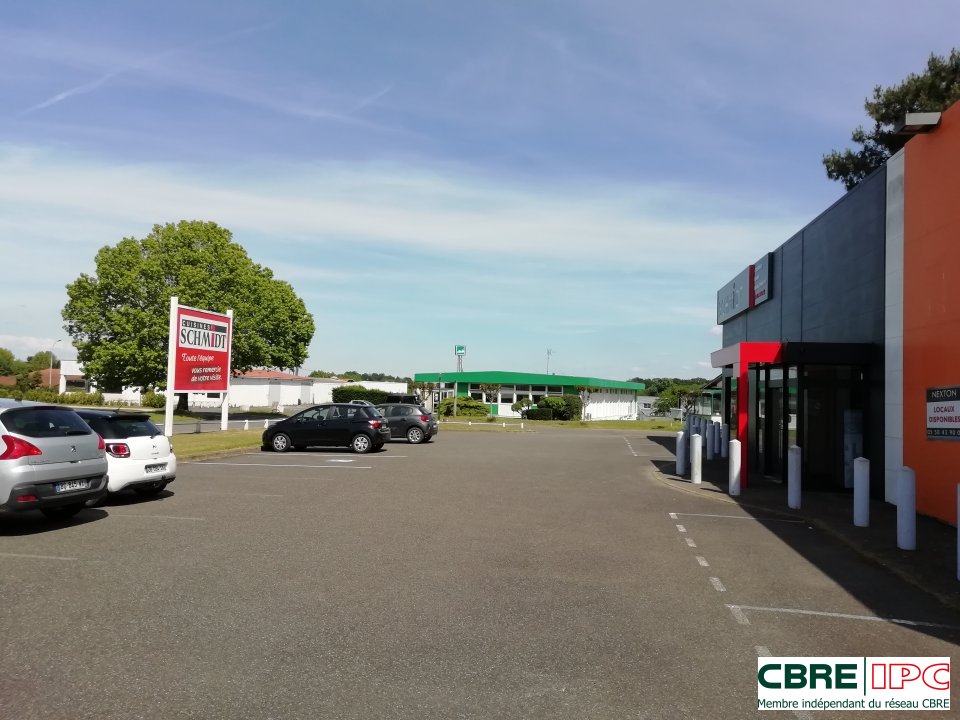 CBRE IPC Immobilier d'entreprise LOCATION Local commercial  SAINT PAUL LES DAX 7372YA/CR