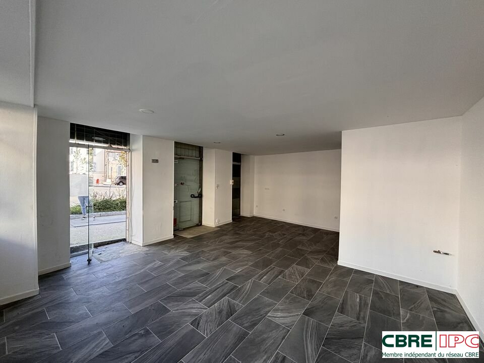 CBRE IPC Immobilier d'entreprise LOCATION Local commercial  PAU 7570FL