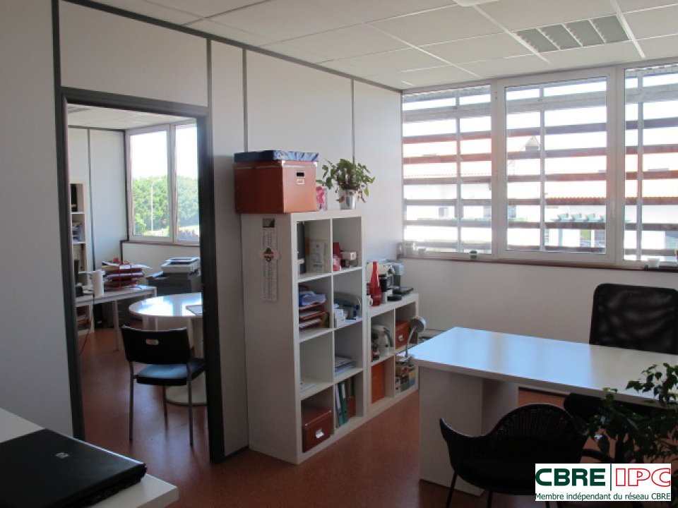 CBRE IPC Immobilier d'entreprise LOCATION Bureau  ANGLET 7572FD