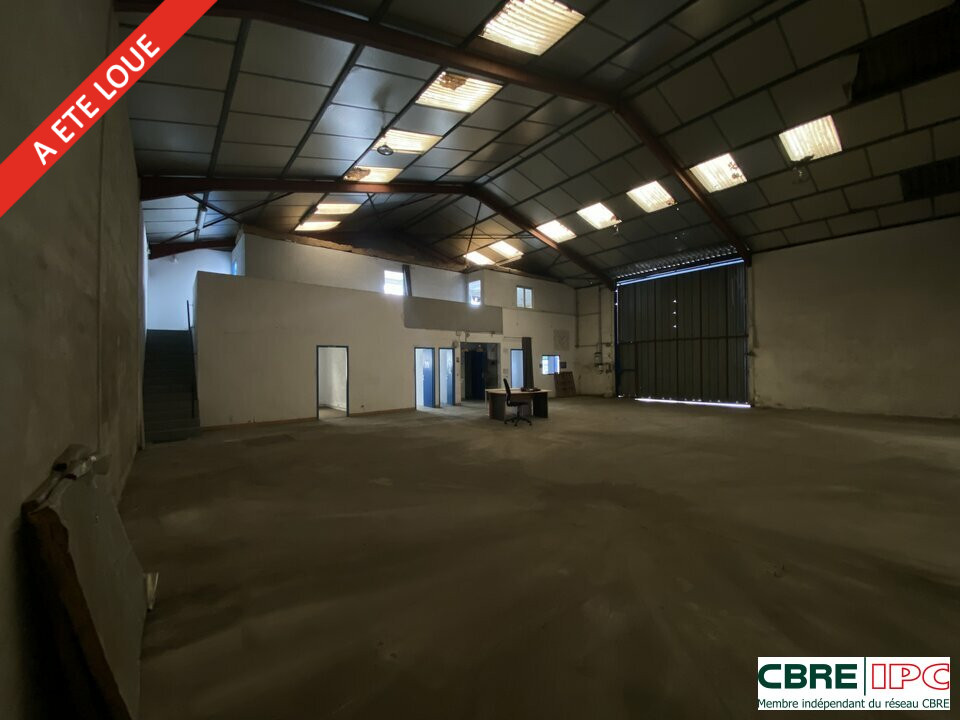 CBRE IPC Immobilier d'entreprise LOCATION Local d'activités  ANGLET 7370LB