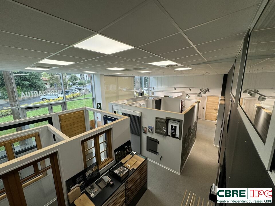 CBRE IPC Immobilier d'entreprise LOCATION Local commercial  BIARRITZ 7582D2