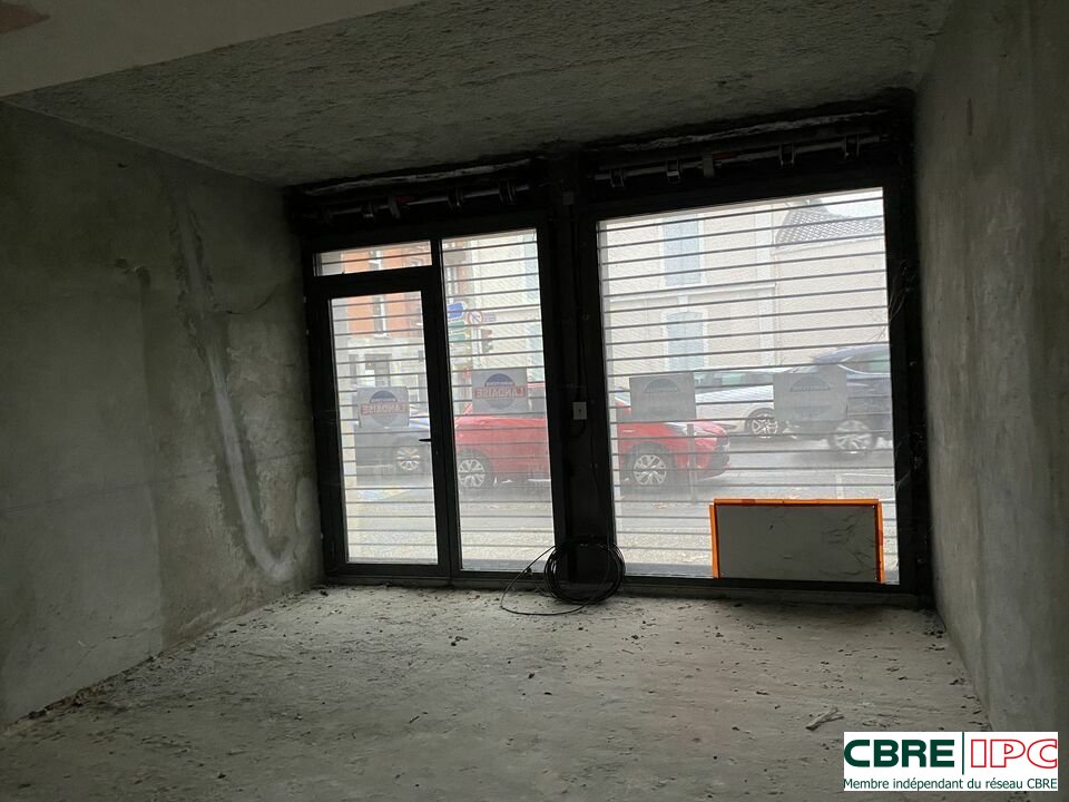 CBRE IPC Immobilier d'entreprise VENTE Local commercial  MONT DE MARSAN 7204YA1