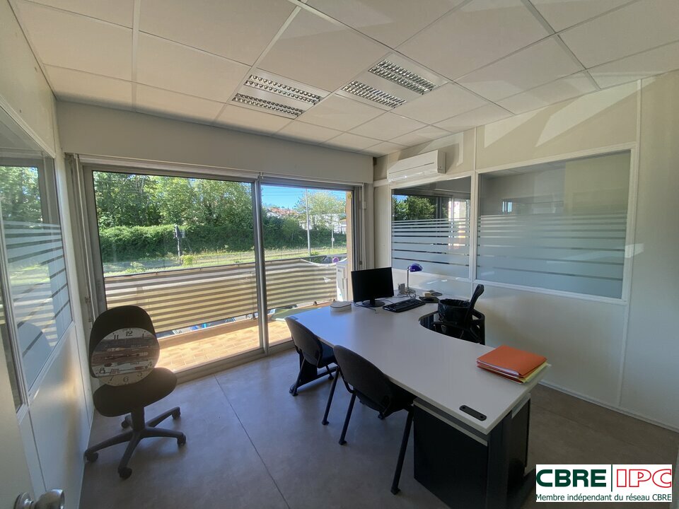 CBRE IPC Immobilier d'entreprise LOCATION Bureau  MONT DE MARSAN 7376YA