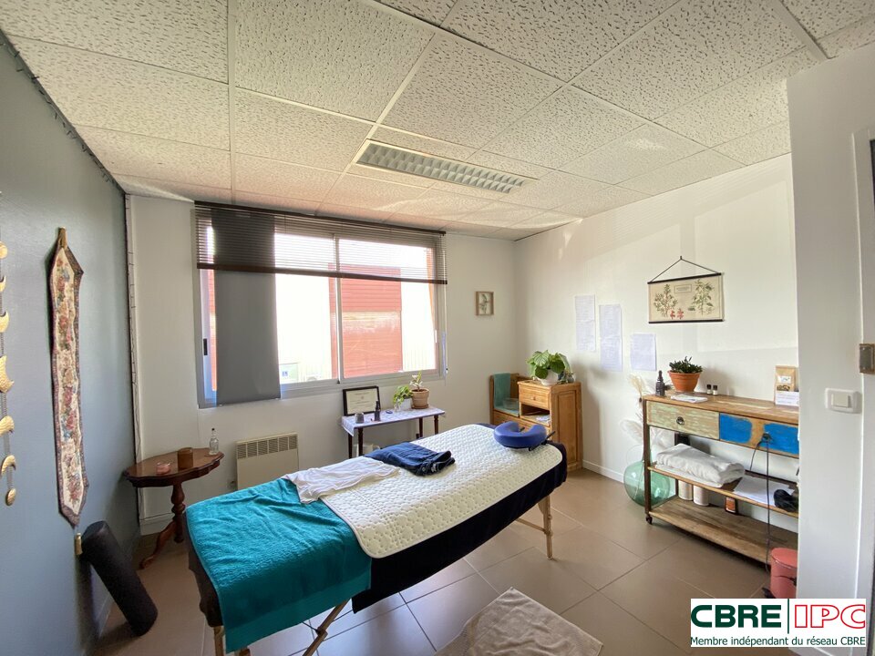 CBRE IPC Immobilier d'entreprise LOCATION Bureau  ANGLET 20241001FD