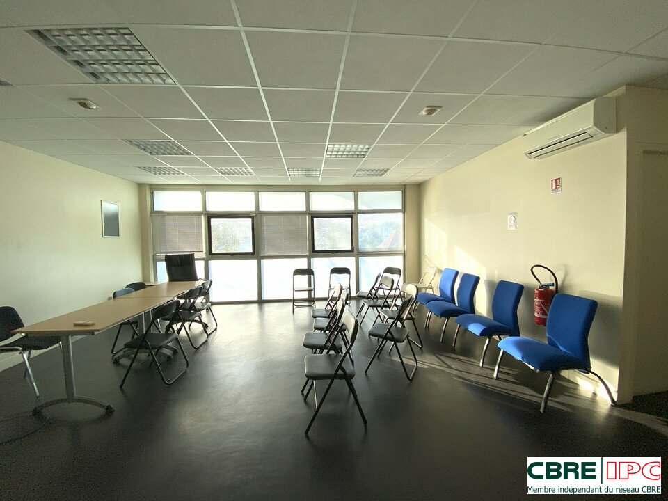 CBRE IPC Immobilier d'entreprise LOCATION Bureau  ANGLET 20250107FD