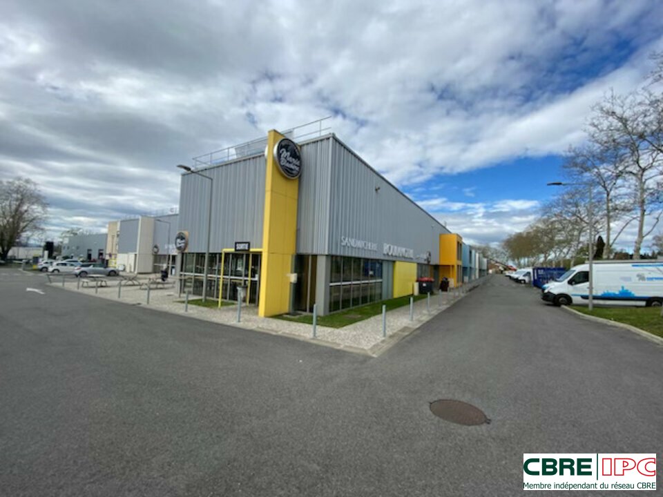 CBRE IPC Immobilier d'entreprise LOCATION Local commercial  PAU 7348FL2