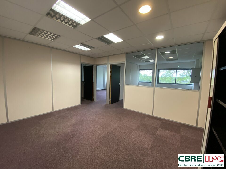 CBRE IPC Immobilier d'entreprise LOCATION Bureau  SAINT PAUL LES DAX 7438YA2