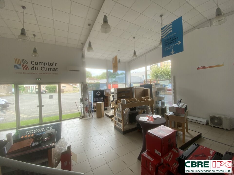 CBRE IPC Immobilier d'entreprise LOCATION Local d'activités  DAX 7508YA