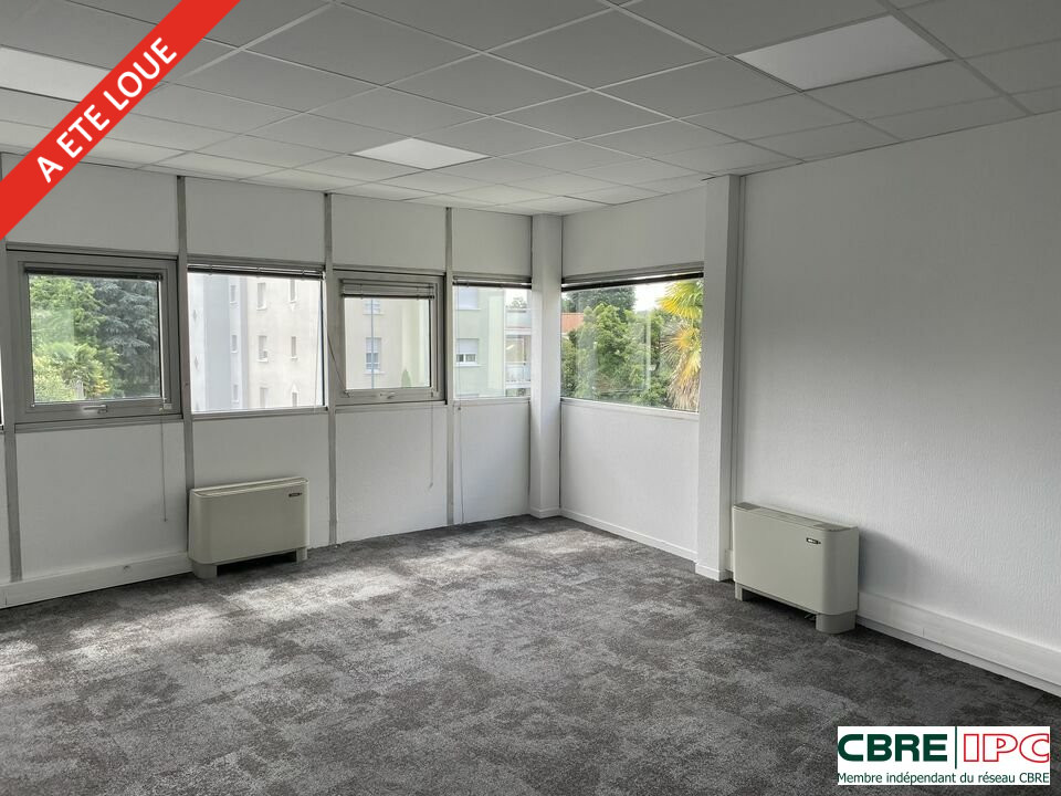 CBRE IPC Immobilier d'entreprise LOCATION Bureau  PAU 7517FL2