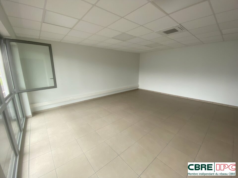 CBRE IPC Immobilier d'entreprise LOCATION Bureau  HAGETMAU 7547YA