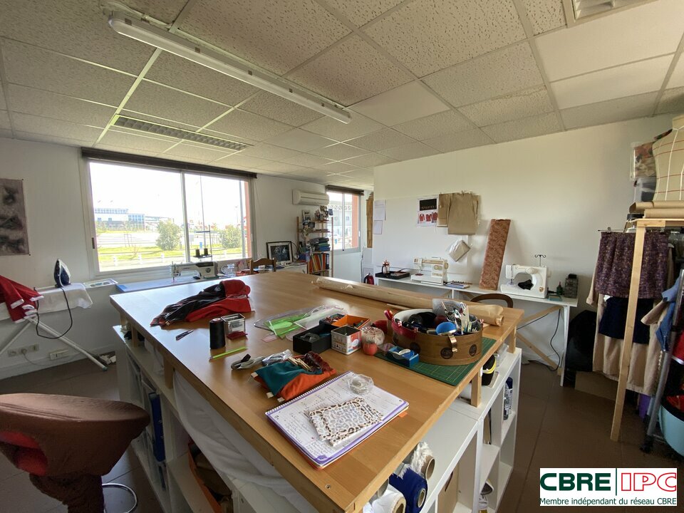 CBRE IPC Immobilier d'entreprise LOCATION Bureau  ANGLET 7683FD