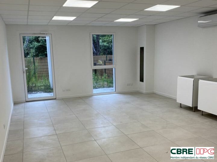 CBRE IPC Immobilier d'entreprise LOCATION Bureau  SAINT GEOURS DE MAREMNE 7068YA3