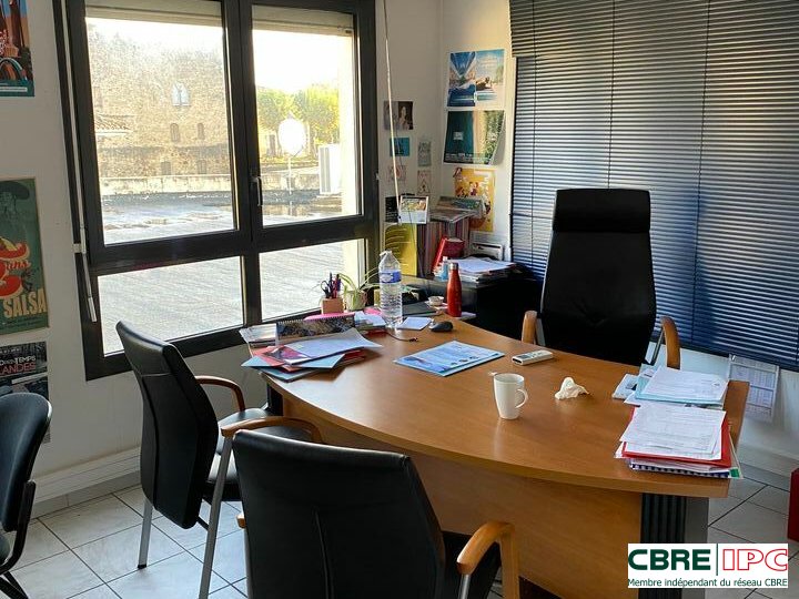 CBRE IPC Immobilier d'entreprise LOCATION Bureau  MONT DE MARSAN 7676YA