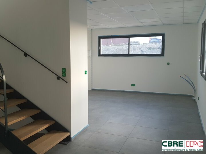 CBRE IPC Immobilier d'entreprise LOCATION Bureau  LARRESSORE 7775PC2