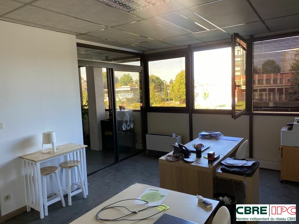 CBRE IPC Immobilier d'entreprise LOCATION Bureau PAU 7126YA/FL