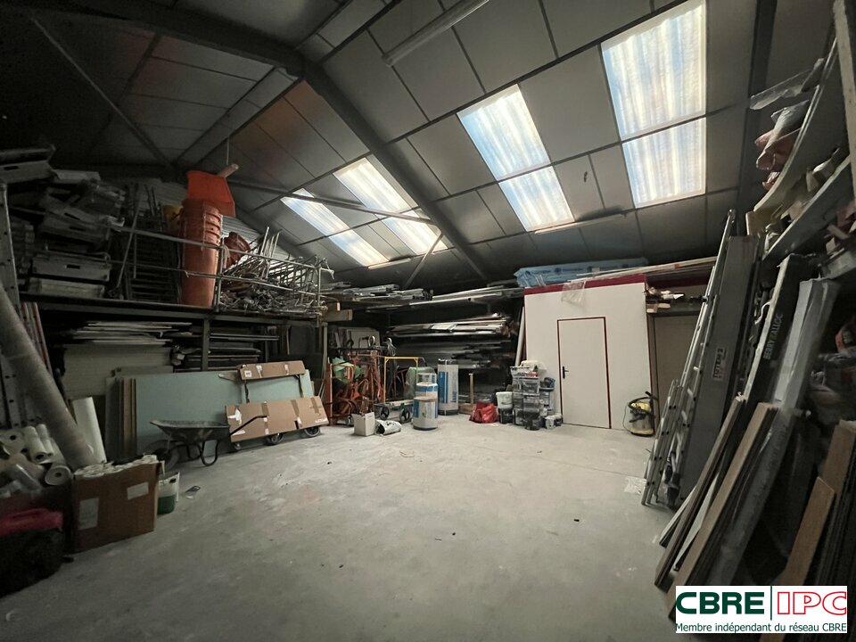 CBRE IPC Immobilier d'entreprise LOCATION Local d'activités SERRES CASTET 7386FL