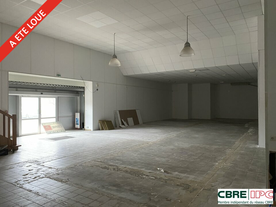 CBRE IPC Immobilier d'entreprise LOCATION Local commercial  SAINT PAUL LES DAX 7438YA1