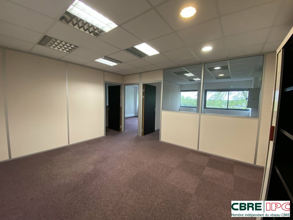 CBRE IPC Immobilier d'entreprise LOCATION Bureau SAINT PAUL LES DAX 7438YA2
