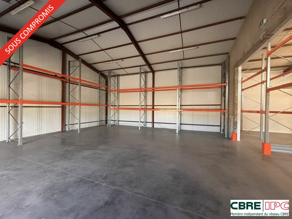 CBRE IPC Immobilier d'entreprise VENTE Local d'activités BELLOCQ 7445FL