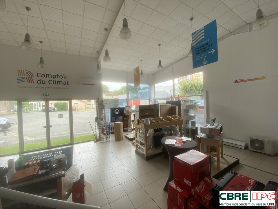 CBRE IPC Immobilier d'entreprise LOCATION Local d'activités DAX 7508YA