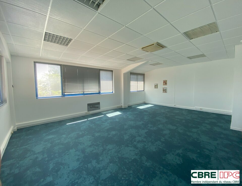 CBRE IPC Immobilier d'entreprise LOCATION Bureau ANGLET 7513FD