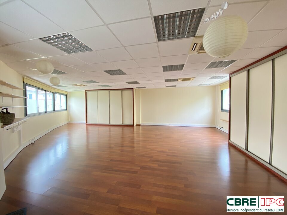 CBRE IPC Immobilier d'entreprise LOCATION Bureau BIARRITZ 7515FD