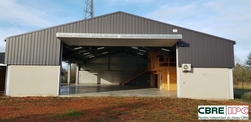 CBRE IPC Immobilier d'entreprise LOCATION Local d'activités BENQUET 7542YA
