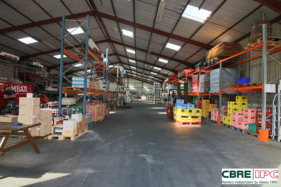 CBRE IPC Immobilier d'entreprise VENTE Local d'activités ARTIGUELOUTAN 7562FL