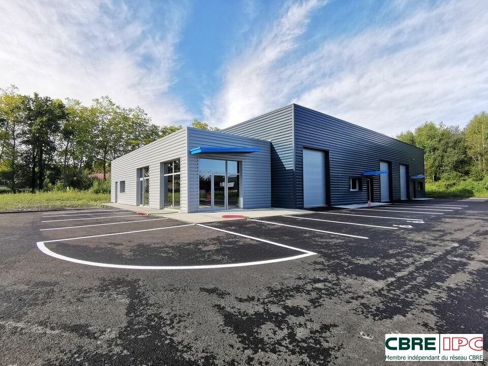 CBRE IPC Immobilier d'entreprise LOCATION Local d'activités PAU 7767FL