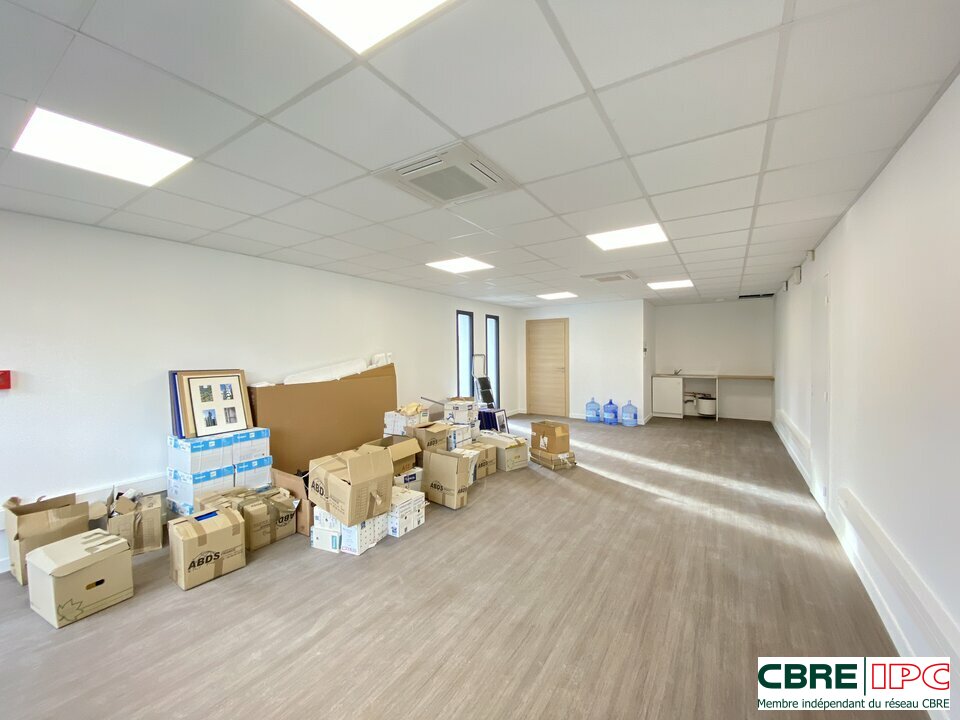 CBRE IPC Immobilier d'entreprise LOCATION Bureau ANGLET 7783FD