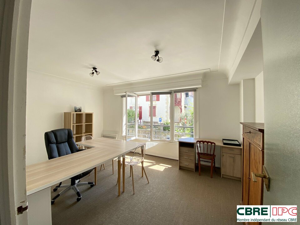 CBRE IPC Immobilier d'entreprise LOCATION Bureau  BIARRITZ 7821FD