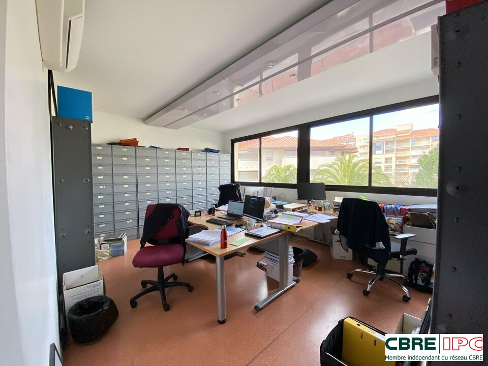 CBRE IPC Immobilier d'entreprise LOCATION Bureau  BIARRITZ 7793FD4