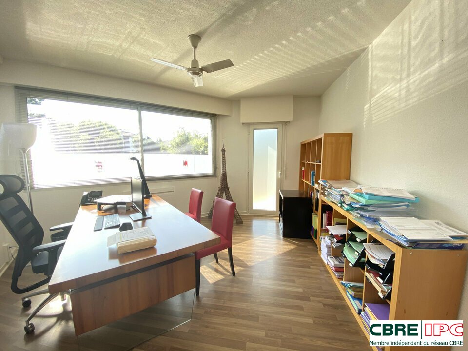 CBRE IPC Immobilier d'entreprise LOCATION Bureau  ANGLET 7905FD