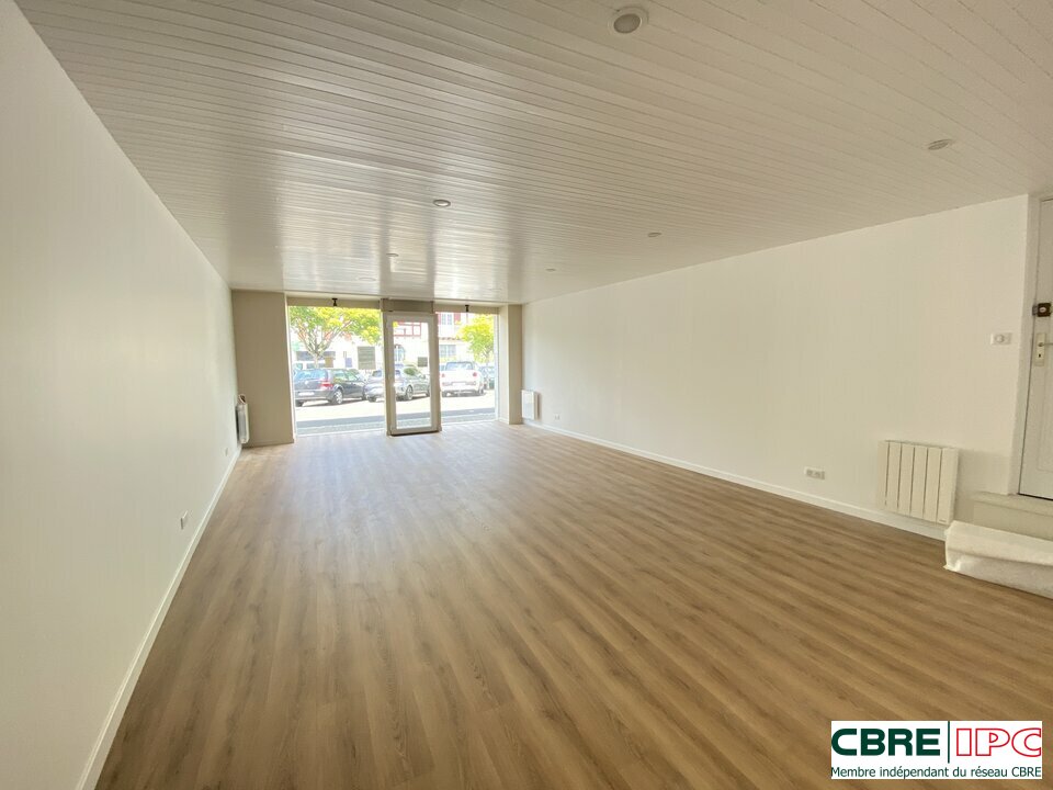 CBRE IPC Immobilier d'entreprise LOCATION Local commercial  PEYREHORADE 7174MP/AP