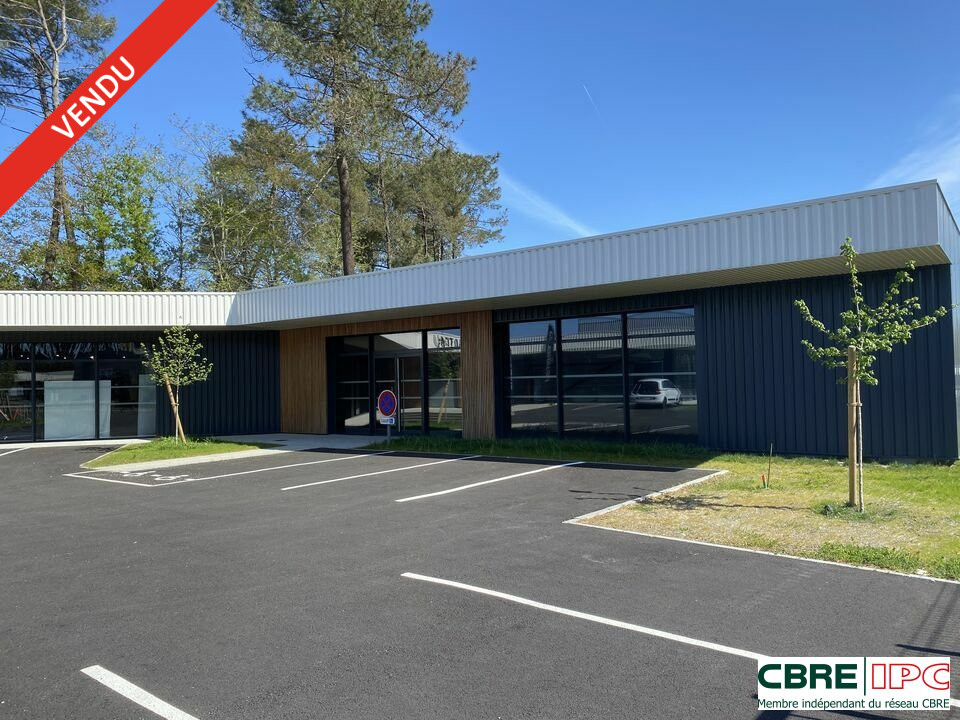 CBRE IPC Immobilier d'entreprise VENTE Local commercial  MEES 7374YA