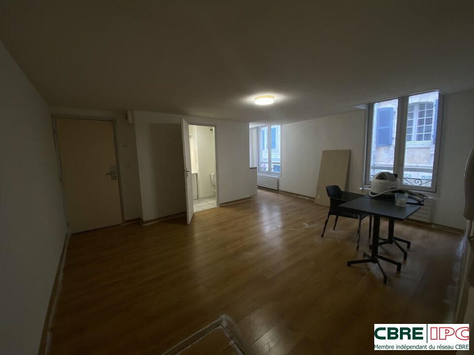CBRE IPC Immobilier d'entreprise LOCATION Bureau  BAYONNE 7703LB/MP