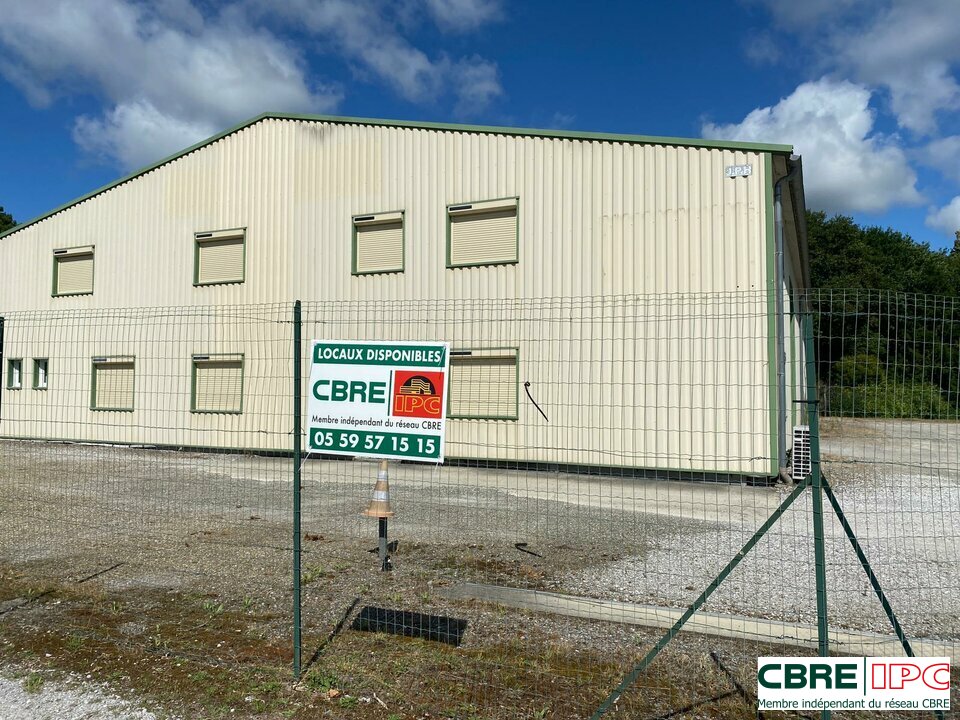 CBRE IPC Immobilier d'entreprise VENTE Local d'activités  SAINT GEOURS DE MAREMNE 7454YA
