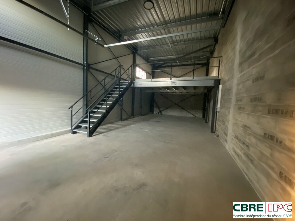 CBRE IPC Immobilier d'entreprise LOCATION Local d'activités  BENESSE MAREMNE 7537YA
