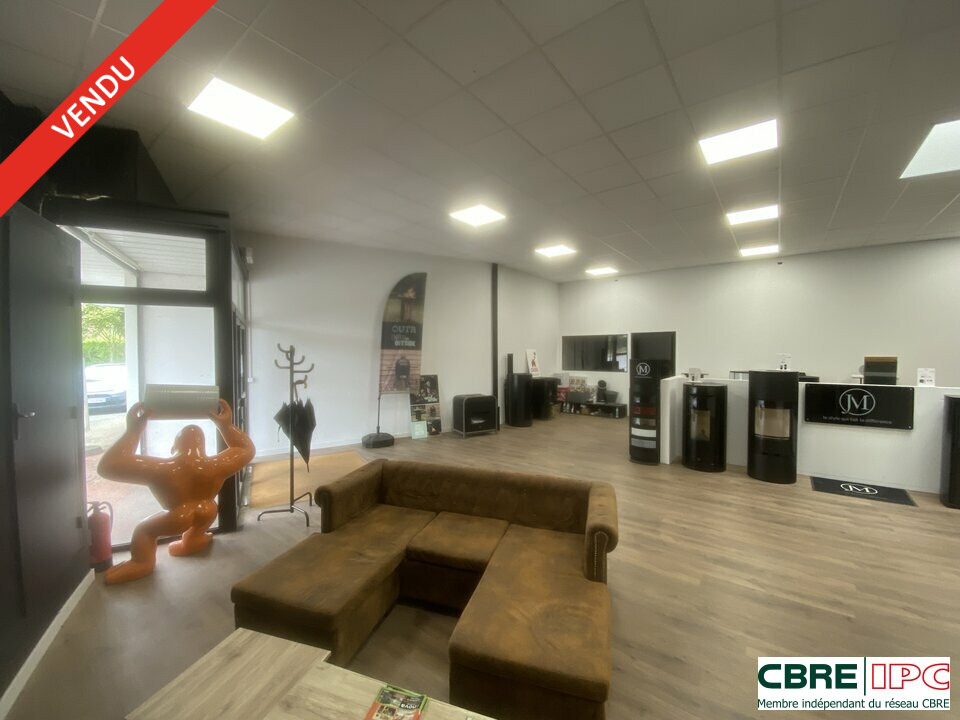 CBRE IPC Immobilier d'entreprise VENTE Local commercial  SAINT PIERRE DU MONT 7580YA