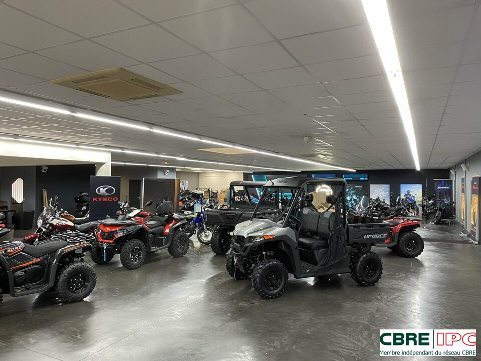 CBRE IPC Immobilier d'entreprise LOCATION Local commercial SAINT PIERRE DU MONT 7717YA