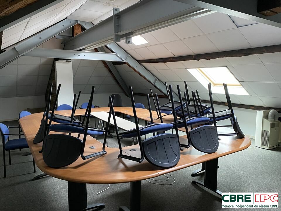 CBRE IPC Immobilier d'entreprise VENTE Bureau PAU 7748FL