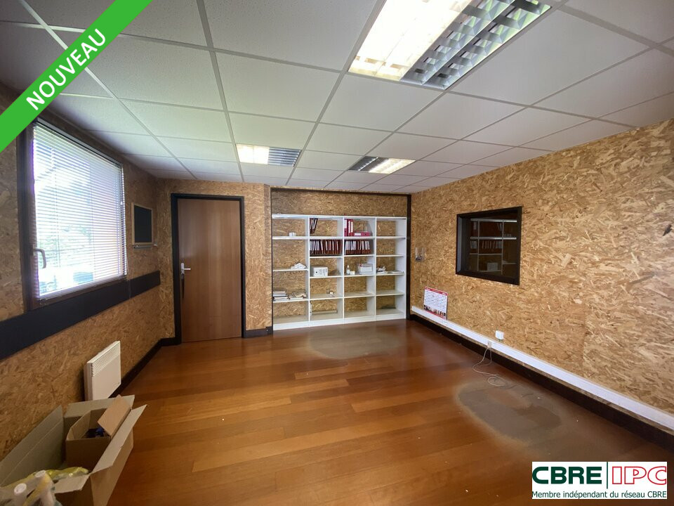 CBRE IPC Immobilier d'entreprise LOCATION Local d'activités ANGLET 7873SD/PC