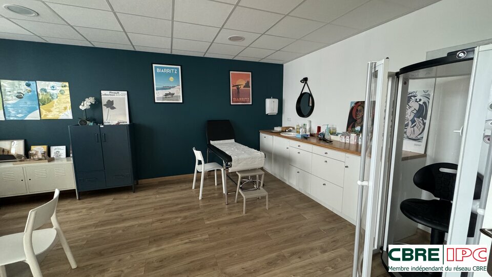 CBRE IPC Immobilier d'entreprise VENTE Bureau BIARRITZ 7895FD